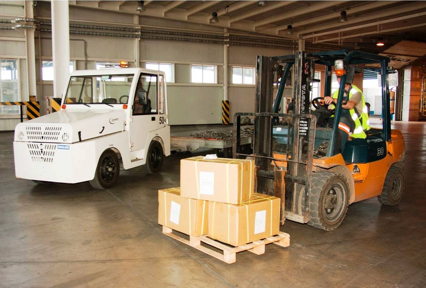 Благодаря нацпроекту «Производительность труда» в красноярском аэропорту ускорили обработку грузов
